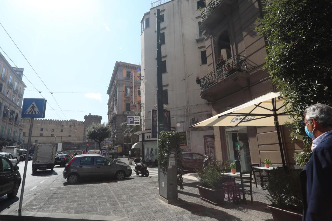 Апартаменти L'Antico Borgo Angioino Неаполь Екстер'єр фото